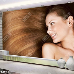 Tranh mái tóc vàng óng ả treo tường spa