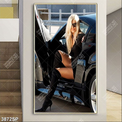 Tranh cô nàng tóc vàng cá tính