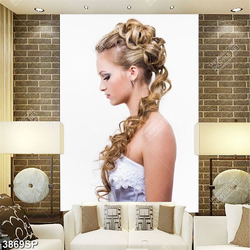 Tranh cô dâu xinh đẹp với mái tóc tết