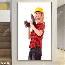 Tranh cô gái áo đỏ cầm máy khoan