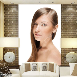 Tranh gương mặt xinh đẹp của cô gái trẻ