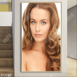 Tranh cô gái tóc vàng đẹp hút hồn