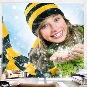 Tranh cô gái trẻ cười rạng rỡ