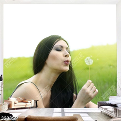 Tranh người đẹp thổi cánh hoa bồ công anh treo spa