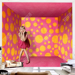 Tranh spa cô gái váy hồng trong không gian nổi bật