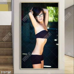 Tranh treo spa  người mẫu gợi cảm