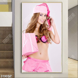 Tranh cô gái mặc bikini hồng dễ thương treo spa