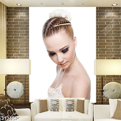 Tranh cô gái với mái tóc tết xinh đẹp