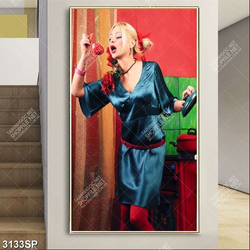 Tranh spa cô nàng tóc vàng nấu ăn