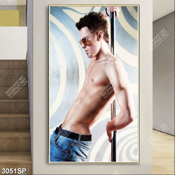 Tranh chàng trai manly đứng dựa cột treo tường spa