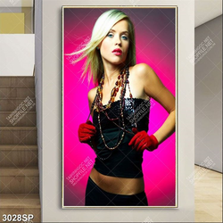 Tranh canvas treo spa cô nàng tóc vàng xinh đẹp