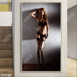 Tranh spa người mẫu bikini khoe body gợi cảm