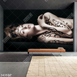 Tranh cô gái vẽ body nghệ thuật