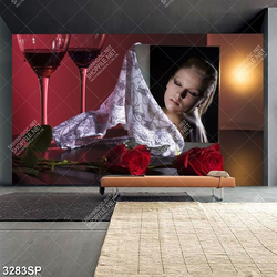 Tranh hoa rượu bên tấm ảnh người đẹp