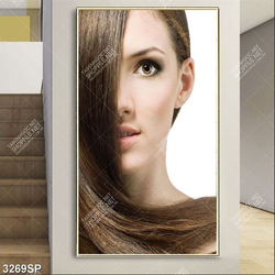 Tranh người đẹp với mái tóc che đi nửa khuôn mặt