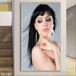 Tranh cô gái kẻ mắt đen gợi cảm treo tường spa