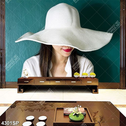 Tranh cô gái đội mũ trắng