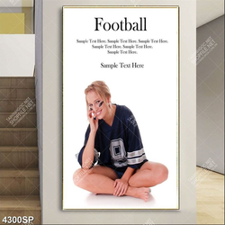 Tranh cô gái mặc áo số 8