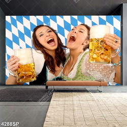 Tranh cô gái cầm bàn cân