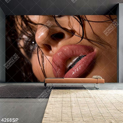 Tranh cô gái trẻ sành điệu