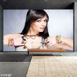 Tranh người mẫu nội y gợi cảm