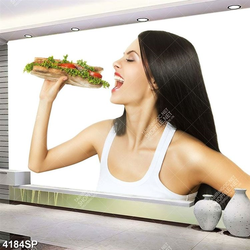 Tranh người mẫu cẫm tấm bảng trắng