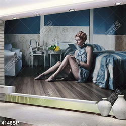 Tranh cô gái ngồi trên ghế nghe nhạc