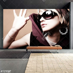 Tranh người mẫu nội y nghệ thuật