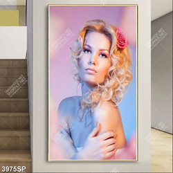 Tranh người mẫu tóc vàng chất lượng cao