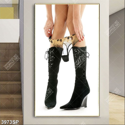 Tranh đôi chân gợi cảm