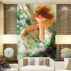 Tranh vẽ cô gái chắp chăn hoa