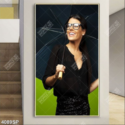 Tranh cô gái cầm ô