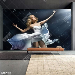 Tranh cô gái mặc váy trắng