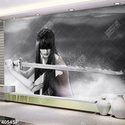 Tranh cô gái cầm kiếm