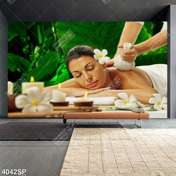 Tranh cô gái nằm massage thư giãn trong spa