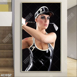 Tranh cô gái cầm gậy đánh golf