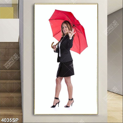 Tranh người phụ nữ cầm chiếc ô đỏ