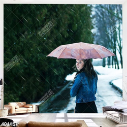 Tranh cô gái trẻ đứng che ô