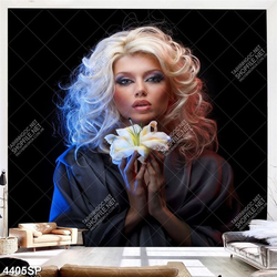 Tranh người đẹp cầm bông hoa ly trắng