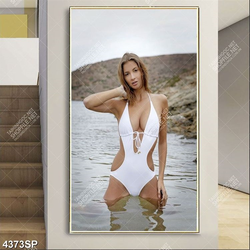 Tranh người đẹp mặc bikini trắng