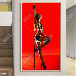 Tranh người đẹp tựa mình váo cột múa