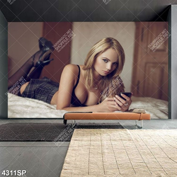 Tranh người đẹp tóc vàng gợi cảm