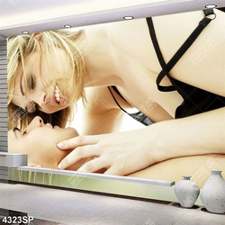 Tranh cặp đôi nhìn nhau tình tứ