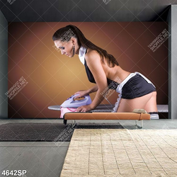 Tranh cô hầu gái gợi cảm