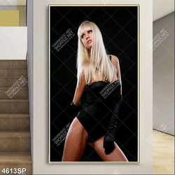 Tranh người mẫu bikini gợi cảm