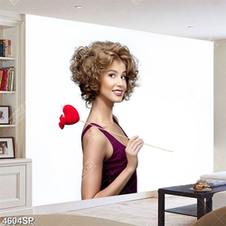 Tranh cô gái tóc ngắn xinh đẹp