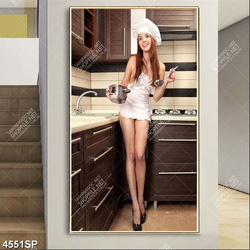 Tranh cô gái trẻ đứng trong bếp