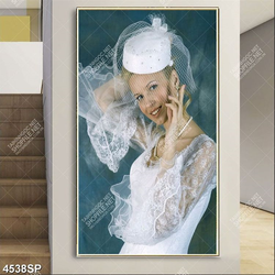 Tranh cô gái đội mũ voan trắng