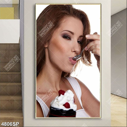 Tranh cô gái ăn bánh kem