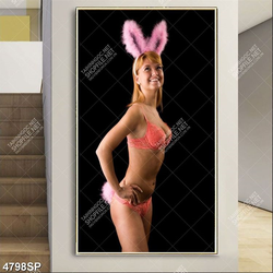 Tranh người mẫu bikini xinh đẹp treo spa